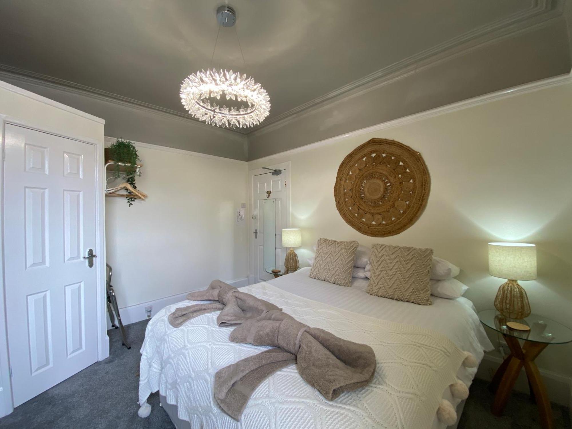 Butterfly Guest House Porthcawl Zewnętrze zdjęcie